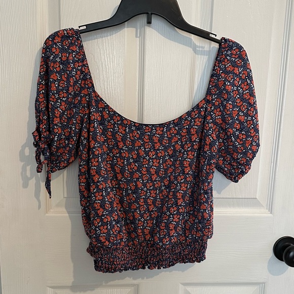 Nine Britton Tie Sleeve off the shoulder top - Picture 2 of 2